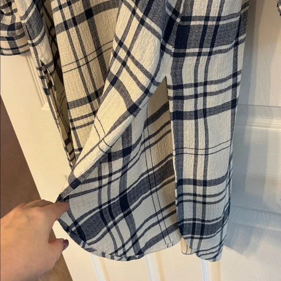 Anthropologie Pilcro Side-Slit Maci Tunic Buttondown in Ivory Plaid, size L, NWT - Picture 12 of 12